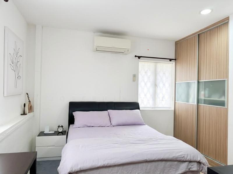 marshall Road, Marshall Road, East Coast / Marine Parade, 6 Bedrooms, 2,623 sqft, Corner Terrace For Sale, by Josephine Lee, 500285038 - Common Bedroom - PropertyGuru.com.sg