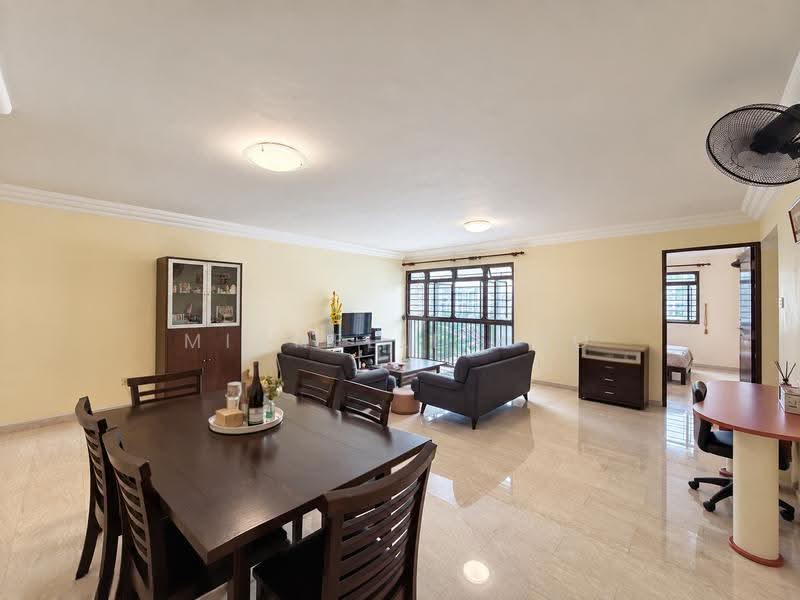201D Compassvale Drive, 201D Compassvale Drive, Hougang / Punggol / Sengkang, 3 Bedrooms, 1,184 sqft, HDB Flat For Sale, by Michelle Koo, 500285042 - Living Room - PropertyGuru.com.sg