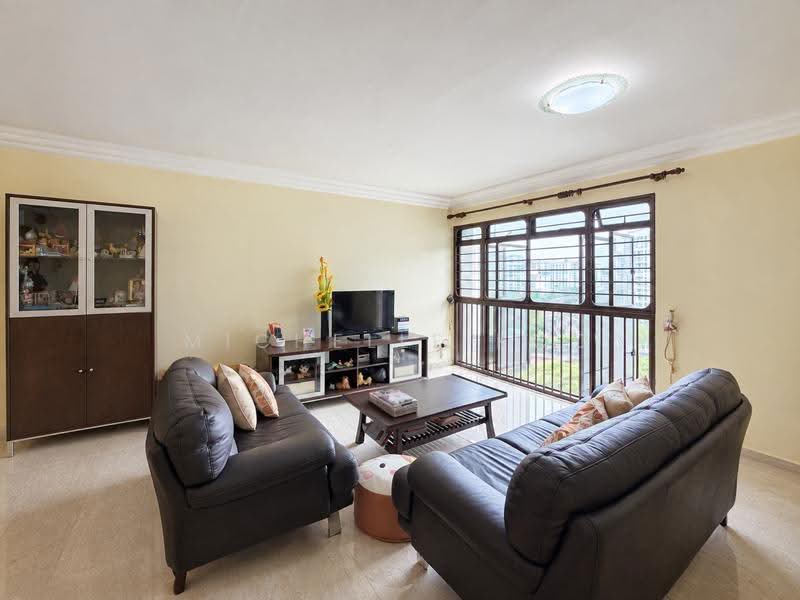 201D Compassvale Drive, 201D Compassvale Drive, Hougang / Punggol / Sengkang, 3 Bedrooms, 1,184 sqft, HDB Flat For Sale, by Michelle Koo, 500285042 - Living Room - PropertyGuru.com.sg