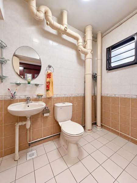 201D Compassvale Drive, 201D Compassvale Drive, Hougang / Punggol / Sengkang, 3 Bedrooms, 1,184 sqft, HDB Flat For Sale, by Michelle Koo, 500285042 - Bathroom - PropertyGuru.com.sg