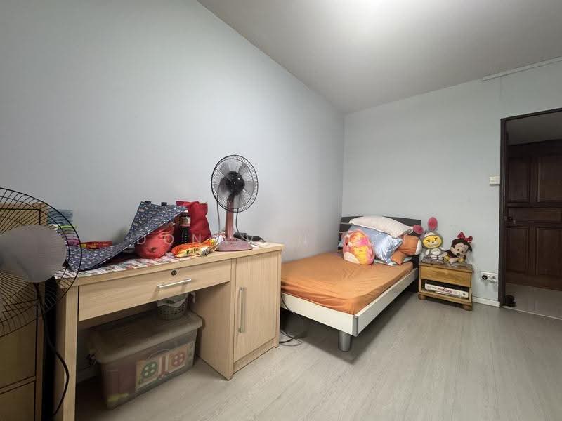 557 Jurong West Street 42, 557 Jurong West Street 42, Boon Lay / Jurong / Tuas, Room Rental, 100 sqft, HDB Flat For Rent, by Donavan Tan, 500285047 - Bedroom - PropertyGuru.com.sg