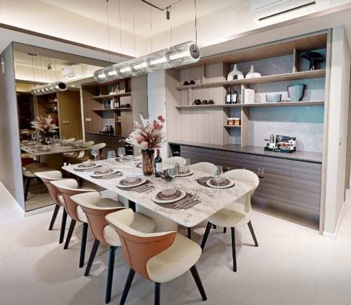 Lucerne Grand, Lakeside Drive, Boon Lay / Jurong / Tuas, 4 Bedrooms, 1,152 sqft, Condominium For Sale, by Christina Tan, 500285069 - Dining Room - PropertyGuru.com.sg