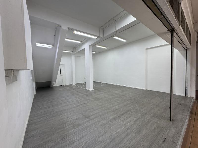 760292, Yishun Street 22, Sembawang / Yishun, 743 sqft, Shop / Shophouse For Rent, by Thomas Tan, 500285073 - Interior - CommercialGuru.com.sg