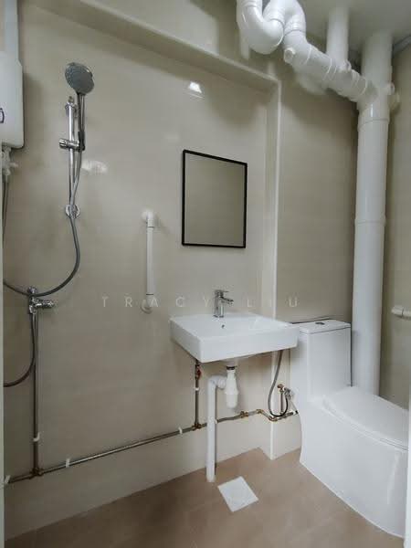 717 Jurong West Street 71, 717 Jurong West Street 71, Boon Lay / Jurong / Tuas, 3 Bedrooms, 1,119 sqft, HDB Flat For Sale, by Tracy Liu, 500285085 - Bathroom - PropertyGuru.com.sg