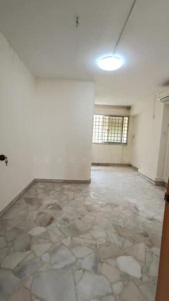 717 Jurong West Street 71, 717 Jurong West Street 71, Boon Lay / Jurong / Tuas, 3 Bedrooms, 1,119 sqft, HDB Flat For Sale, by Tracy Liu, 500285085 - Living Room - PropertyGuru.com.sg