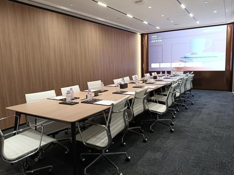 GATEWAY EAST, GATEWAY EAST, Beach Road / Bugis / Rochor, 180 sqft, Office For Rent, by Muhammad N S, 500285087 - CommercialGuru.com.sg