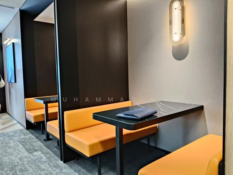 GATEWAY EAST, GATEWAY EAST, Beach Road / Bugis / Rochor, 180 sqft, Office For Rent, by Muhammad N S, 500285087 - CommercialGuru.com.sg