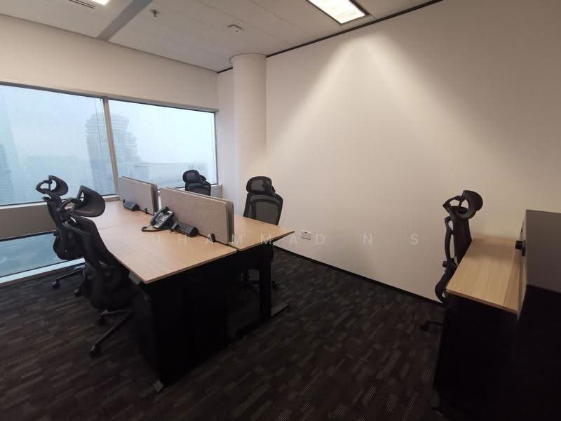 GATEWAY EAST, GATEWAY EAST, Beach Road / Bugis / Rochor, 180 sqft, Office For Rent, by Muhammad N S, 500285087 - CommercialGuru.com.sg