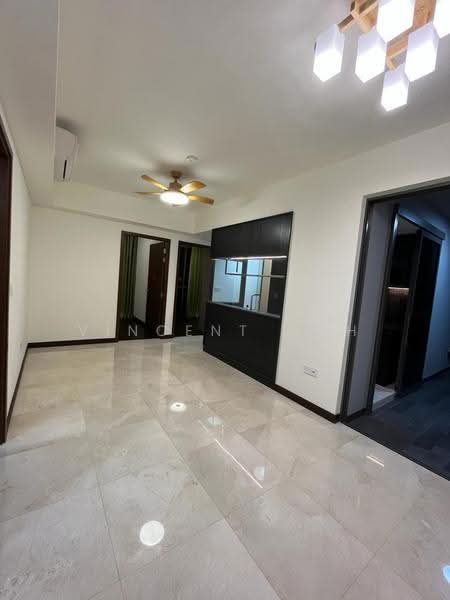 Dunearn 386, 386 Dunearn Road, Newton / Novena, 4 Bedrooms, 926 sqft, Condominium For Sale, by Vincent Goh, 500285090 - Living Room - PropertyGuru.com.sg