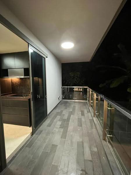 Dunearn 386, 386 Dunearn Road, Newton / Novena, 4 Bedrooms, 926 sqft, Condominium For Sale, by Vincent Goh, 500285090 - Balcony - PropertyGuru.com.sg