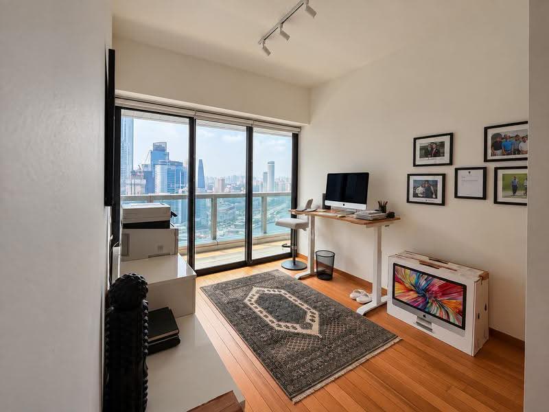 Marina Bay Residences, Boat Quay / Raffles Place / Marina, 4 Bedrooms, 2,379 sqft, Condominium For Sale, by Jordan ., 500285096 - Common Bedroom 3 - PropertyGuru.com.sg