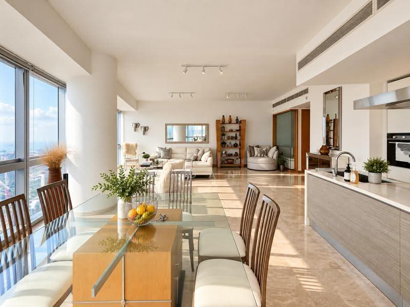 Marina Bay Residences, Boat Quay / Raffles Place / Marina, 4 Bedrooms, 2,379 sqft, Condominium For Sale, by Jordan ., 500285096 - Living Room - PropertyGuru.com.sg