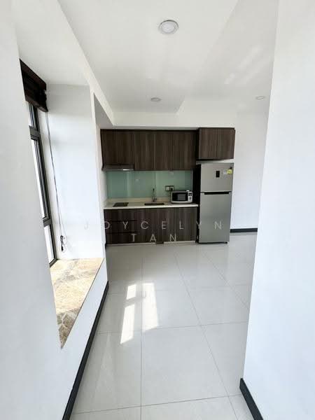 Sundance Suites, 12 Duku Place, East Coast / Marine Parade, 1 Bedroom, 560 sqft, Condominium For Rent, by Joycelyn Tan, 500285100 - Kitchen - PropertyGuru.com.sg