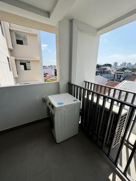 Sundance Suites, 12 Duku Place, East Coast / Marine Parade, 1 Bedroom, 560 sqft, Condominium For Rent, by Joycelyn Tan, 500285100 - Service Yard - PropertyGuru.com.sg