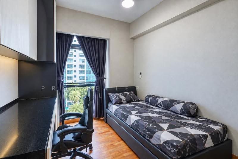 Blue Horizon, 21 West Coast Crescent, Buona Vista / West Coast / Clementi New Town, 3 Bedrooms, 1,152 sqft, Condominium For Sale, by Gina Tow, 500285102 - Bedroom - PropertyGuru.com.sg