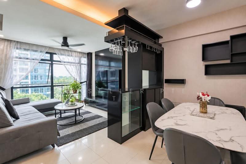 Blue Horizon, 21 West Coast Crescent, Buona Vista / West Coast / Clementi New Town, 3 Bedrooms, 1,152 sqft, Condominium For Sale, by Gina Tow, 500285102 - Living Room - PropertyGuru.com.sg