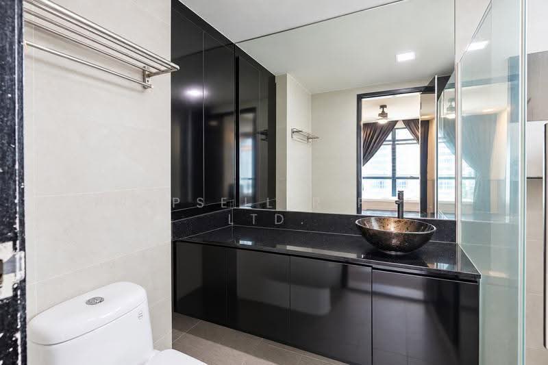 Blue Horizon, 21 West Coast Crescent, Buona Vista / West Coast / Clementi New Town, 3 Bedrooms, 1,152 sqft, Condominium For Sale, by Gina Tow, 500285102 - Bathroom - PropertyGuru.com.sg