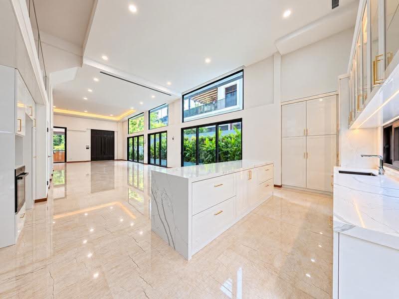 MOVE IN READY! BRAND NEW FERNHILL SEMI D!, Stevens Road / Fernhill Road / Dalvey Road, Tanglin / Holland / Bukit Timah, 7 Bedrooms, 9,500 sqft, Semi-Detached House For Sale, by Li Rong Teh, 500285105 - Kitchen - PropertyGuru.com.sg