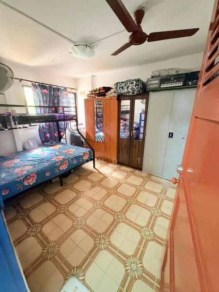 211 Boon Lay Place, 211 Boon Lay Place, Boon Lay / Jurong / Tuas, 2 Bedrooms, 699 sqft, HDB Flat For Sale, by Esmond Teo, 500285108 - Bedroom - PropertyGuru.com.sg