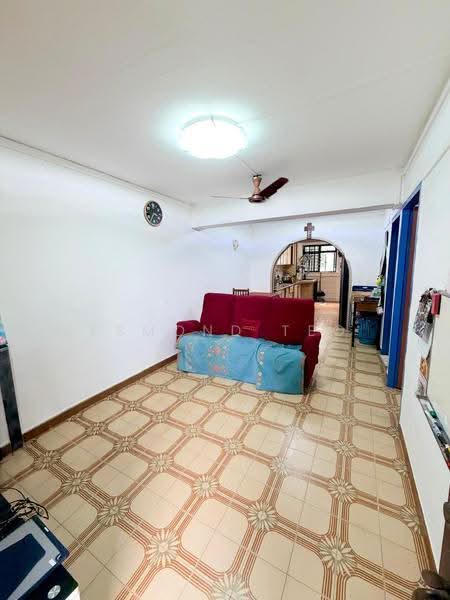 211 Boon Lay Place, 211 Boon Lay Place, Boon Lay / Jurong / Tuas, 2 Bedrooms, 699 sqft, HDB Flat For Sale, by Esmond Teo, 500285108 - Living Room - PropertyGuru.com.sg