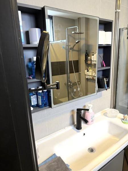 Aston Mansions, 7 Lorong 42 Geylang, Eunos / Geylang / Paya Lebar, 3 Bedrooms, 1,141 sqft, Apartment For Sale, by Judy Koh, 500285114 - Bathroom - PropertyGuru.com.sg