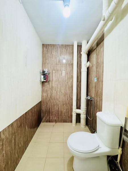 661 Choa Chu Kang Crescent, 661 Choa Chu Kang Crescent, Dairy Farm / Bukit Panjang / Choa Chu Kang, 3 Bedrooms, 1,119 sqft, HDB Flat For Sale, by Lam Min Yi, 500285117 - Bathroom - PropertyGuru.com.sg