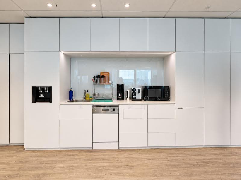 Six Battery Road Building, 6 Battery Road, Boat Quay / Raffles Place / Marina, 2,681 sqft, Office For Rent, by Patrick Ong 王鹏若(安仔), 500285118 - Kitchen - CommercialGuru.com.sg