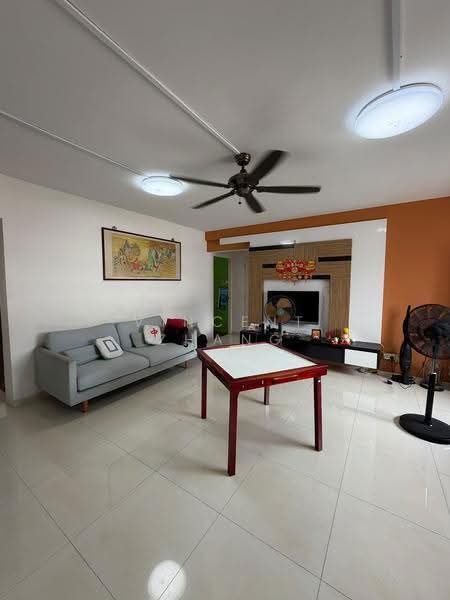 557 Jurong West Street 42, 557 Jurong West Street 42, Boon Lay / Jurong / Tuas, 3 Bedrooms, 1,119 sqft, HDB Flat For Sale, by Vincent Zhang, 500285124 - Living Room - PropertyGuru.com.sg
