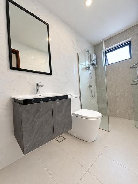 Wide 13m Frontage | Renovated Toilets | Walk to Shopping Mall | Exclusive Landed Enclave, Greenwich V | Within 1km to FERNVALE PRIMARY SCHOOL, Seletar / Yio Chu Kang, 6 Bedrooms, 3,000 sqft, Semi-Detached House For Sale, by Kate 周笕簢., 500285135 - Bathroom - PropertyGuru.com.sg