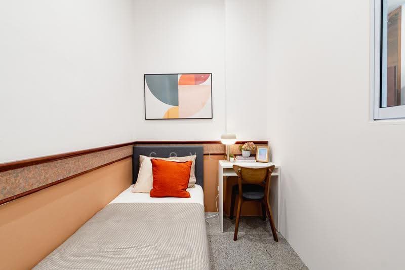 Fragrance Court, 12 Yew Siang Road, Buona Vista / West Coast / Clementi New Town, Room Rental, 156 sqft, Condominium For Rent, by Cove, 500285142 - Yellow Room - PropertyGuru.com.sg