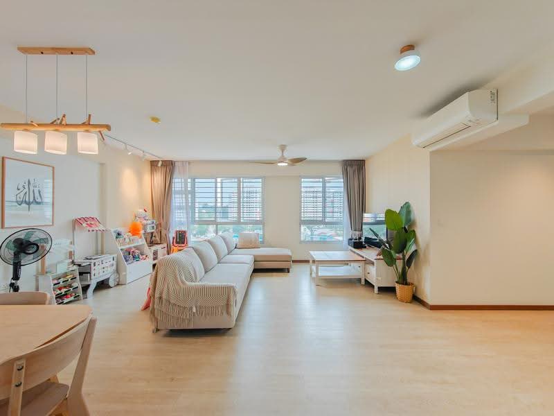 109C Canberra Walk, 109C Canberra Walk, Sembawang / Yishun, 3 Bedrooms, 1,227 sqft, HDB Flat For Sale, by Aiman Roza, 500285180 - Living Room - PropertyGuru.com.sg