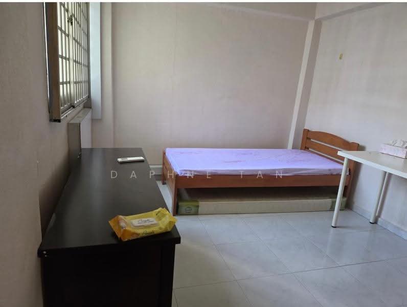 536 Jurong West Street 52, 536 Jurong West Street 52, Boon Lay / Jurong / Tuas, Room Rental, 180 sqft, HDB Flat For Rent, by Daphne Tan, 500285181 - Bedroom - PropertyGuru.com.sg