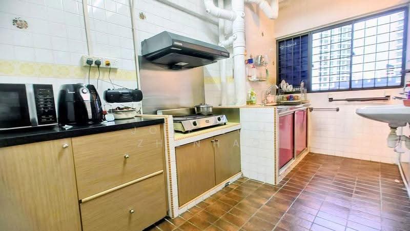 104 Towner Road, 104 Towner Road, Balestier / Toa Payoh, 3 Bedrooms, 1,496 sqft, HDB Flat For Sale, by Jose Loh Zhenhao, 500285185 - Kitchen - PropertyGuru.com.sg