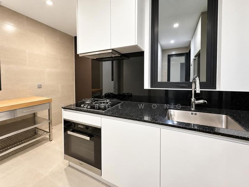 Martin Modern, 10 Martin Place, Orchard / River Valley, 3 Bedrooms, 1,421 sqft, Apartment For Sale, by George Wong, 500285224 - Kitchen - PropertyGuru.com.sg
