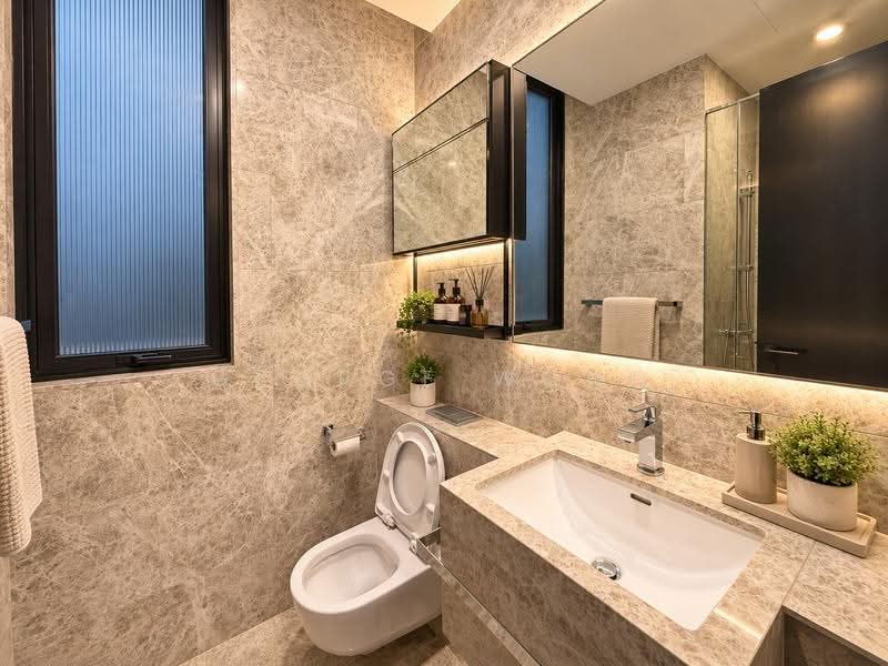 Martin Modern, 10 Martin Place, Orchard / River Valley, 3 Bedrooms, 1,421 sqft, Apartment For Sale, by George Wong, 500285224 - Bathroom - PropertyGuru.com.sg