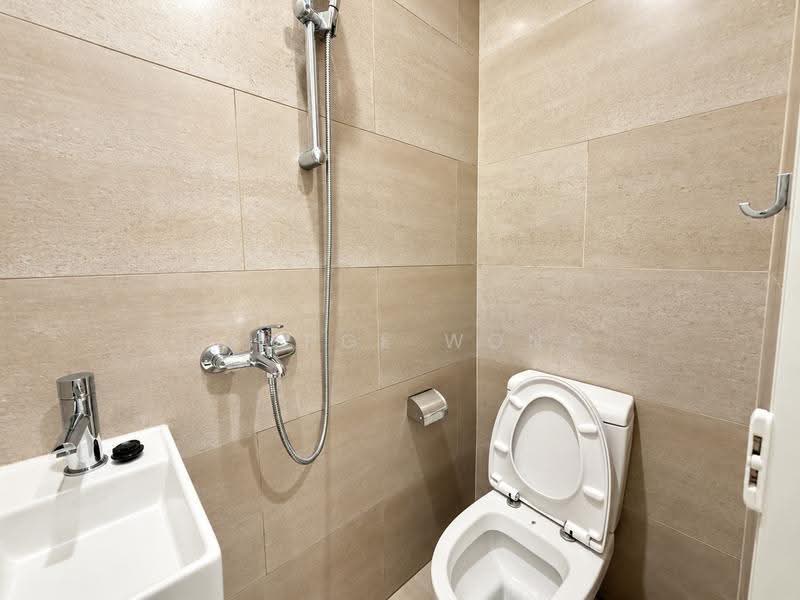 Martin Modern, 10 Martin Place, Orchard / River Valley, 3 Bedrooms, 1,421 sqft, Apartment For Sale, by George Wong, 500285224 - Bathroom - PropertyGuru.com.sg