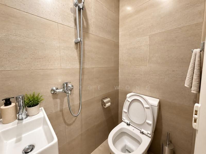 Martin Modern, 10 Martin Place, Orchard / River Valley, 3 Bedrooms, 1,421 sqft, Apartment For Sale, by George Wong, 500285224 - Bathroom - PropertyGuru.com.sg