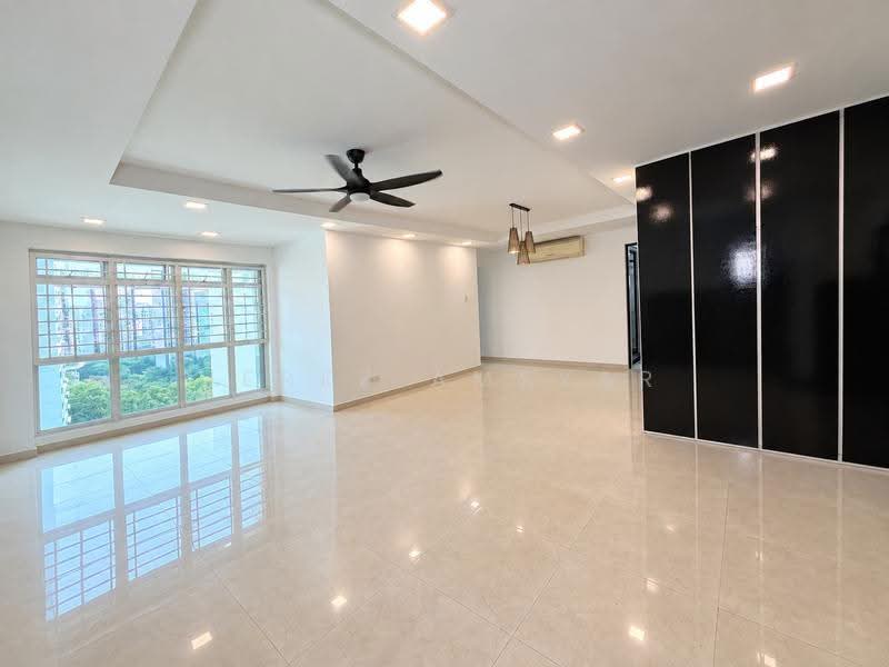 126C Edgedale Plains, 126C Edgedale Plains, Hougang / Punggol / Sengkang, 3 Bedrooms, 1,184 sqft, HDB Flat For Sale, by Jerez Amsyar, 500285254 - Living Room - PropertyGuru.com.sg