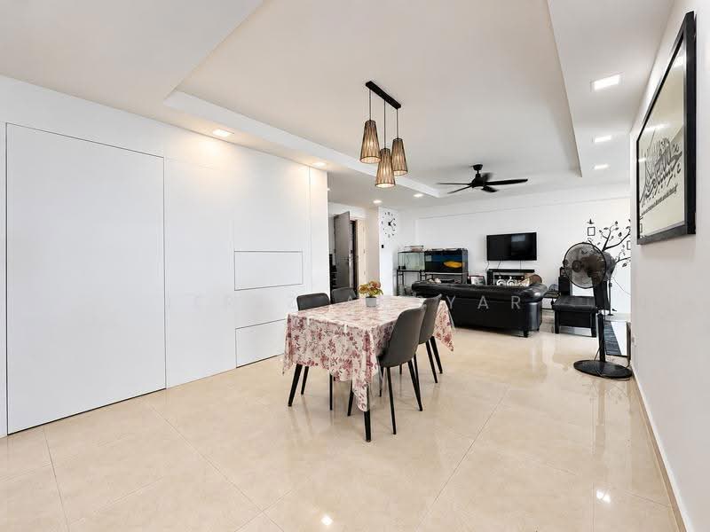 126C Edgedale Plains, 126C Edgedale Plains, Hougang / Punggol / Sengkang, 3 Bedrooms, 1,184 sqft, HDB Flat For Sale, by Jerez Amsyar, 500285254 - Living Room - PropertyGuru.com.sg
