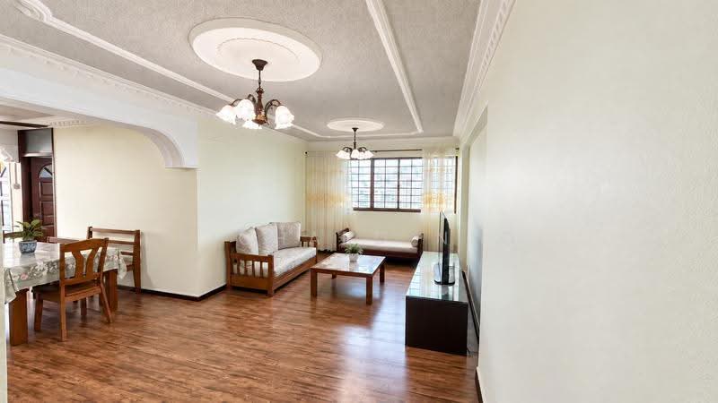 217 Lorong 8 Toa Payoh, 217 Lorong 8 Toa Payoh, Balestier / Toa Payoh, 3 Bedrooms, 1,259 sqft, HDB Flat For Sale, by Richard Neo, 500285270 - Living Room - PropertyGuru.com.sg