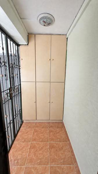 217 Lorong 8 Toa Payoh, 217 Lorong 8 Toa Payoh, Balestier / Toa Payoh, 3 Bedrooms, 1,259 sqft, HDB Flat For Sale, by Richard Neo, 500285270 - Entrance Corridor - PropertyGuru.com.sg