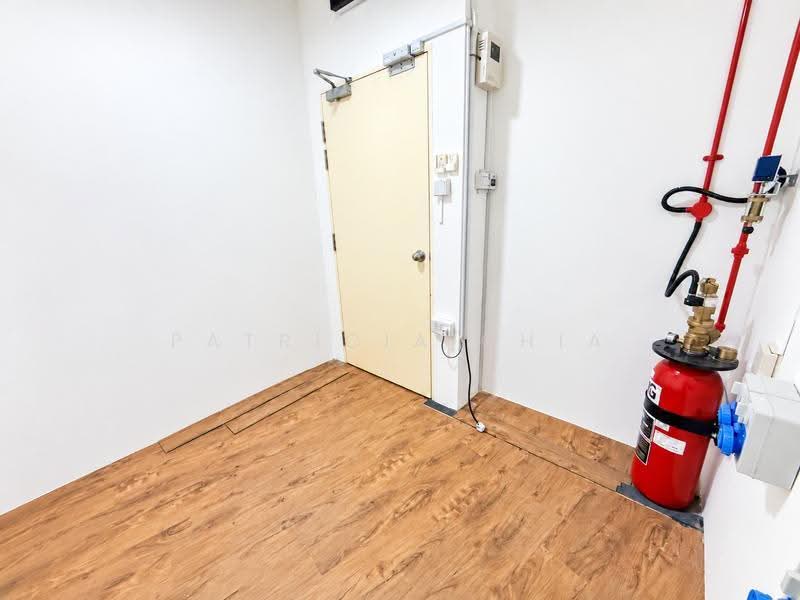 Bryton House, 12 Hoy Fatt Road, Alexandra / Commonwealth, 3,200 sqft, Light Industrial (B1) For Rent, by Patricia Chia, 500285271 - Server Room - CommercialGuru.com.sg