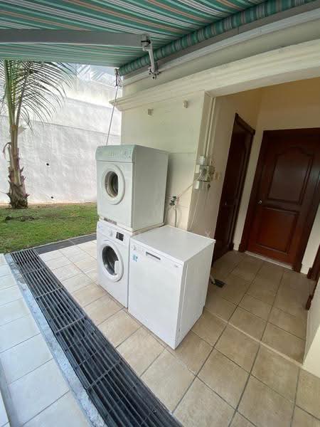 Gentle Villas, 74 Gentle Drive, Newton / Novena, 5 Bedrooms, 2,290 sqft, Detached House For Sale, by Lim Y X, 500285275 - Exterior - PropertyGuru.com.sg