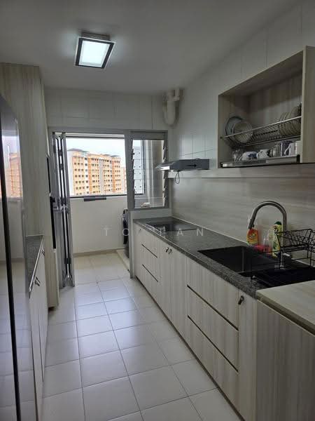 524A Tampines Central 7, 524A Tampines Central 7, Pasir Ris / Tampines, 3 Bedrooms, 1,215 sqft, HDB Flat For Sale, by TC Tan, 500285292 - Kitchen - PropertyGuru.com.sg