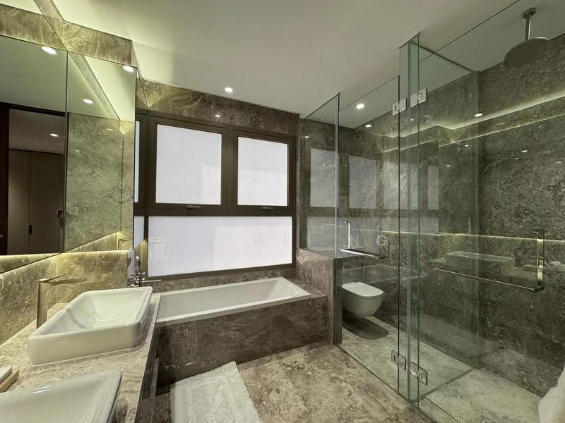 Uber Lux Condo 顶级臻品豪宅 8321.8433, Tanglin / Holland / Bukit Timah, 4 Bedrooms, 2,551 sqft, Apartment For Sale, by Yee Wei Ng, 500285294 - Bathroom - PropertyGuru.com.sg