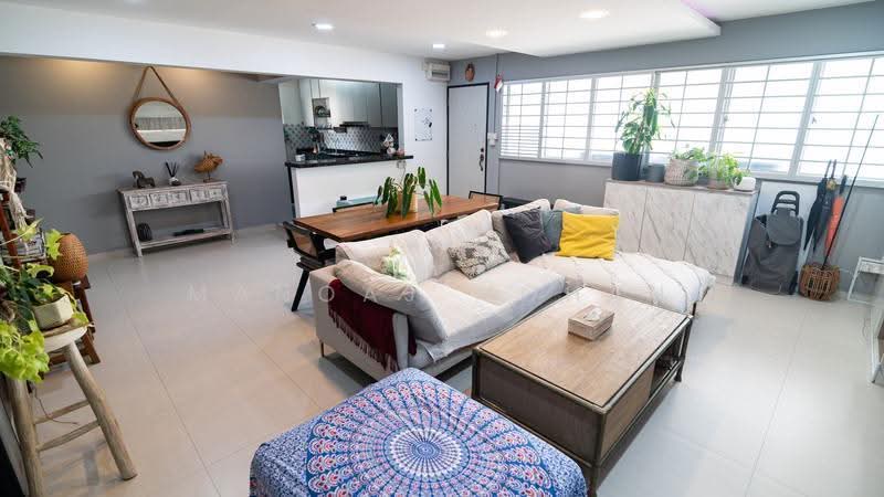 683 Tessensohn Road, 683 Tessensohn Road, Farrer Park / Serangoon Rd, 3 Bedrooms, 1,109 sqft, HDB Flat For Sale, by Manoaj Mohan, 500285299 - Living Room - PropertyGuru.com.sg