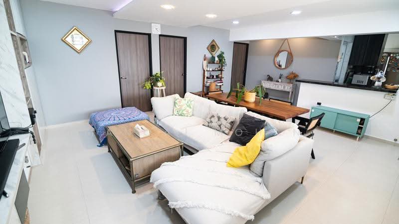 683 Tessensohn Road, 683 Tessensohn Road, Farrer Park / Serangoon Rd, 3 Bedrooms, 1,109 sqft, HDB Flat For Sale, by Manoaj Mohan, 500285299 - Living Room - PropertyGuru.com.sg