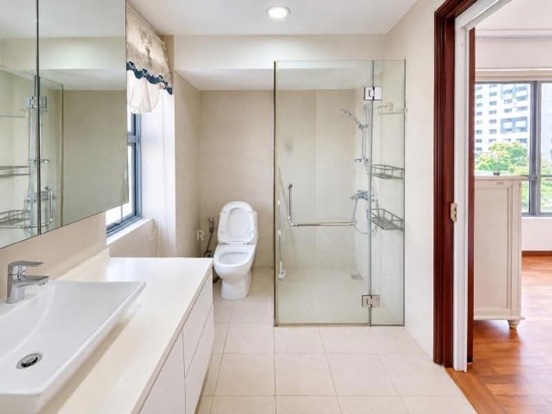 Aquarius By The Park, 19 Bedok Reservoir View, Bedok / Upper East Coast, 2 Bedrooms, 893 sqft, Condominium For Sale, by Vernon Low, 500285326 - PropertyGuru.com.sg