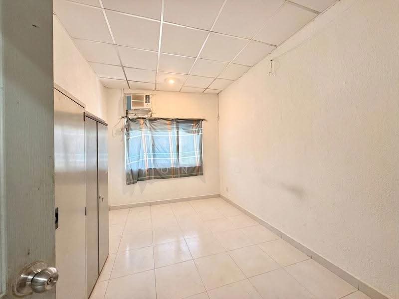 Brighton Crescent, Brighton Crescent, Hougang / Punggol / Sengkang, 1,750 sqft, Shop / Shophouse For Sale, by Aaron Hong, 500285351 - Interior - CommercialGuru.com.sg