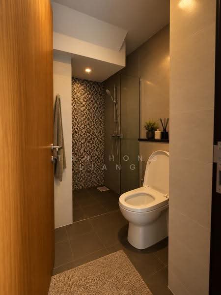 Loft @ Stevens, 68 Stevens Road, Tanglin / Holland / Bukit Timah, 2 Bedrooms, 775 sqft, Condominium For Sale, by Tan Hong Liang, 500285359 - Bathroom - PropertyGuru.com.sg